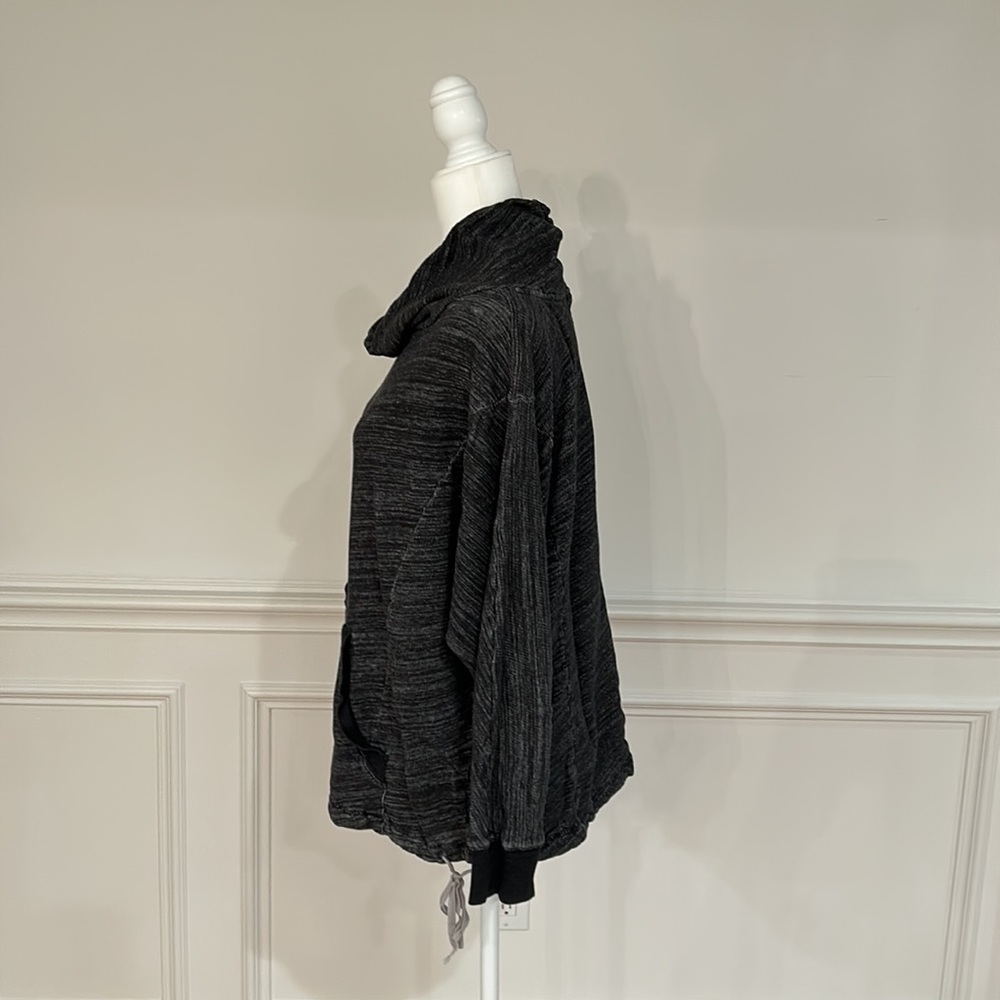 Unity Oversized Sweatshirt - Picture 4 of 6